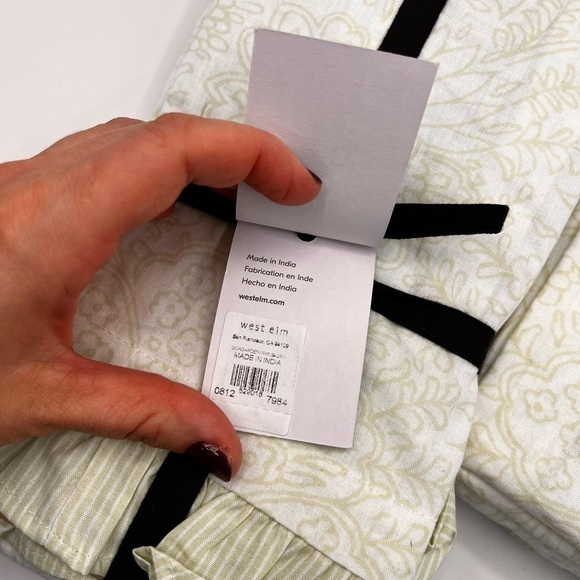 Rhodes + West Elm Green Garden Ruffle Napkin Set of 8 NEW Cotton Floral 20 x 20 - Picture 4 of 5